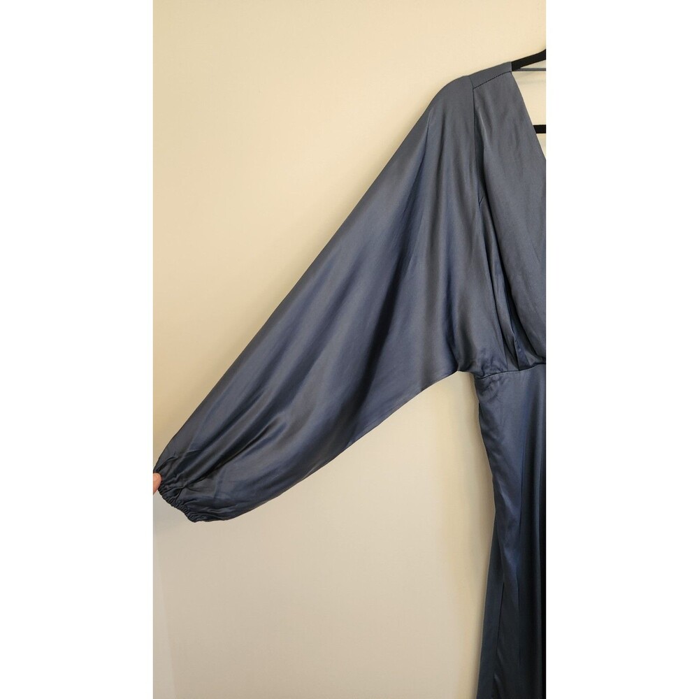 ASTR the Label Womens Kimiko Midi Dress V Neck Slate Blue Size Small NWT - Picture 6 of 14